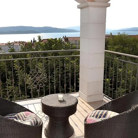Villa Kuzmanic Trogir Exterior photo