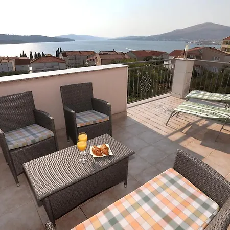 Villa Kuzmanic Trogir Exterior photo