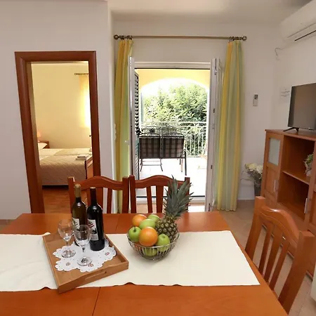 Villa Kuzmanic Trogir Exterior photo