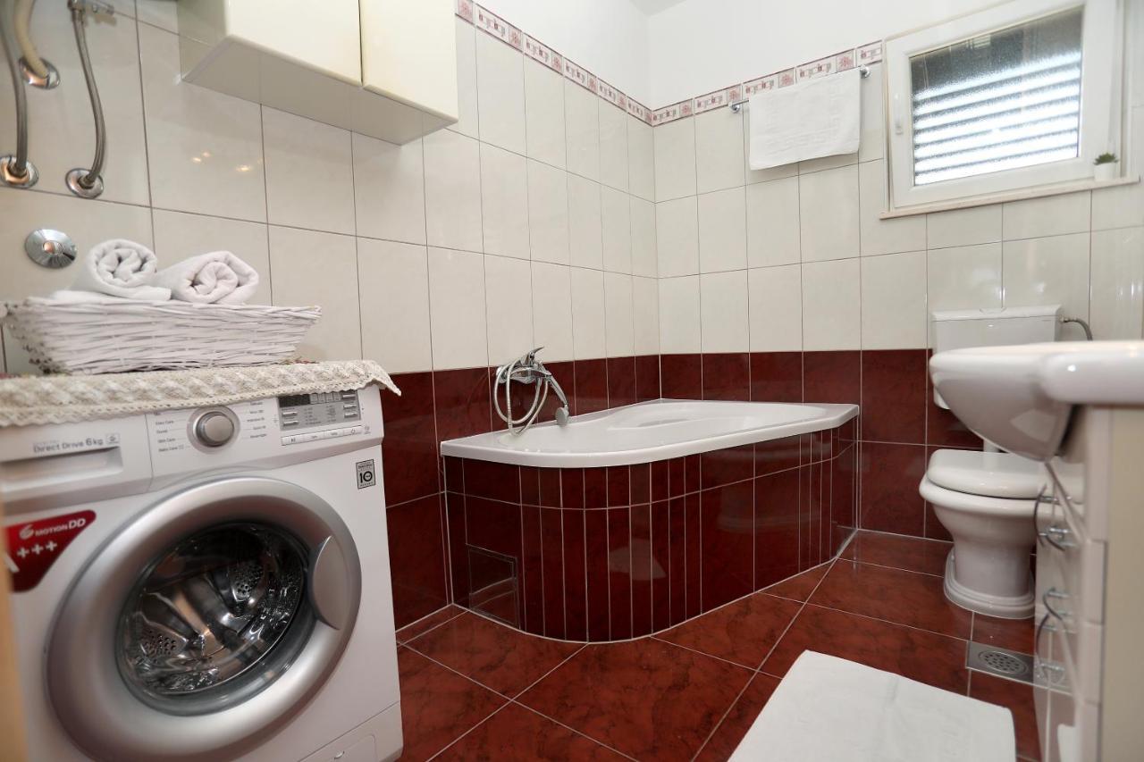 Kuzmanic Apartment Trogir