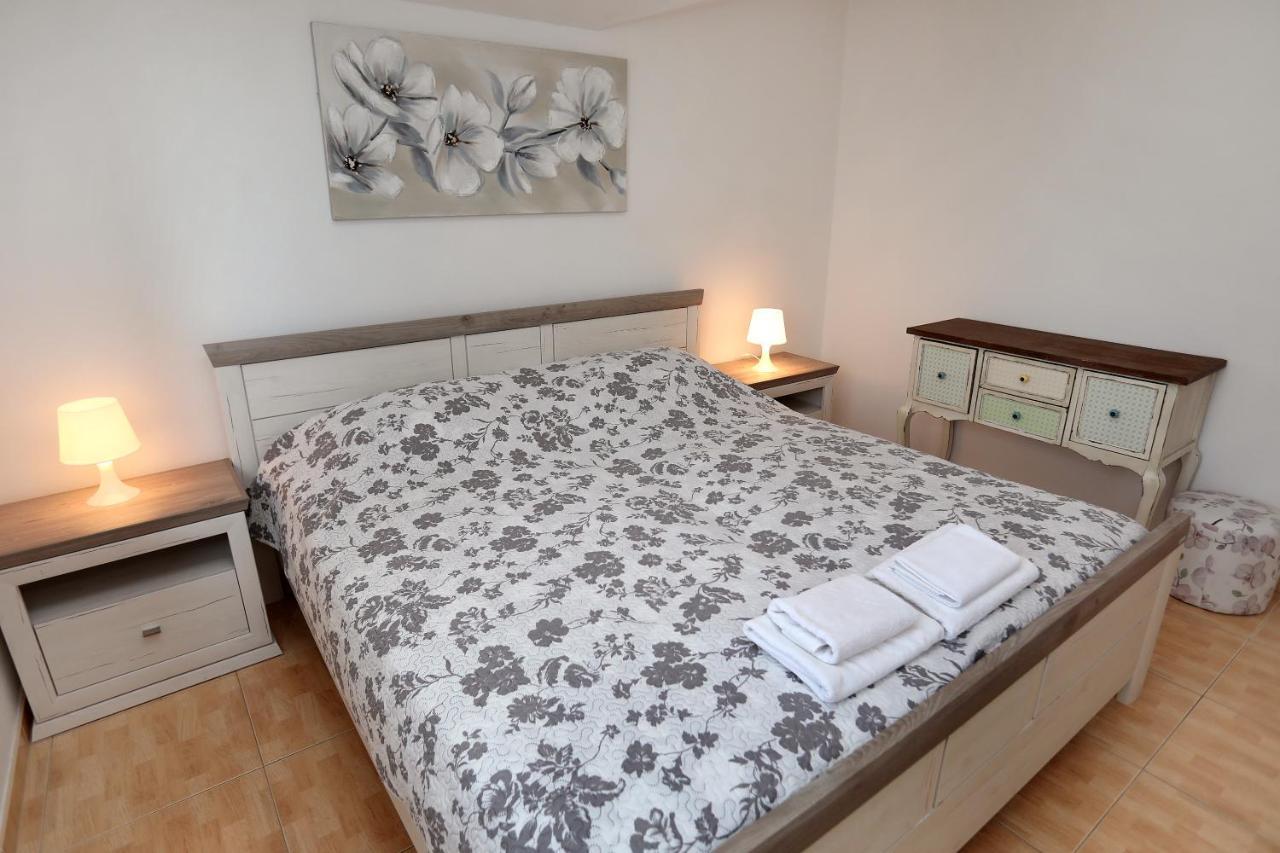 Apartment Kuzmanic *